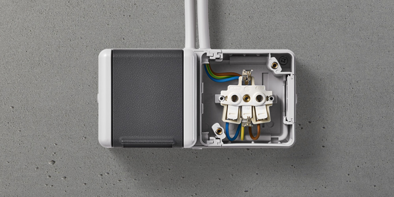 Doppelsteckdose mit Trennsteg bei Wirbs Elektrotechnik in Coppenbrügge